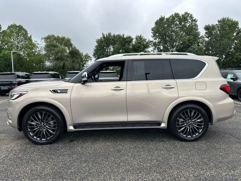 Used 2022 INFINITI QX80 Sensory w/ All-Season Package AWD/4WD image 10