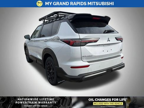 New 2026 Mitsubishi Outlander Trail Edition image 7