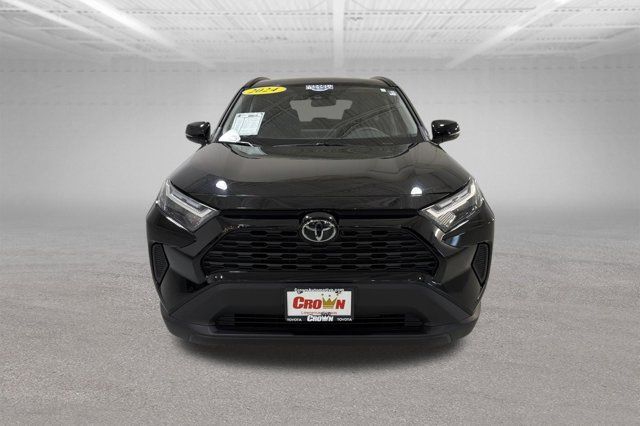 Used 2024 Toyota RAV4 XLE FWD image 2