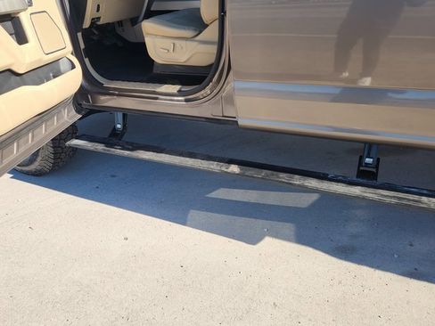 Used 2019 Ford F250 Lariat w/ Lariat Value Package image 40