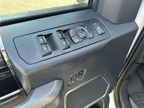 Used 2022 Ford F350 Platinum w/ FX4 Off-Road Package image 18