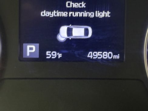 Used 2020 Kia Forte LXS FWD image 31