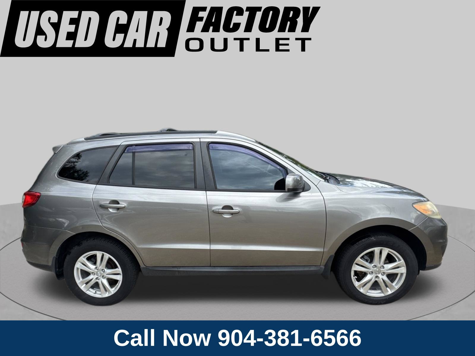 Used 2012 Hyundai Santa Fe SE FWD image 2