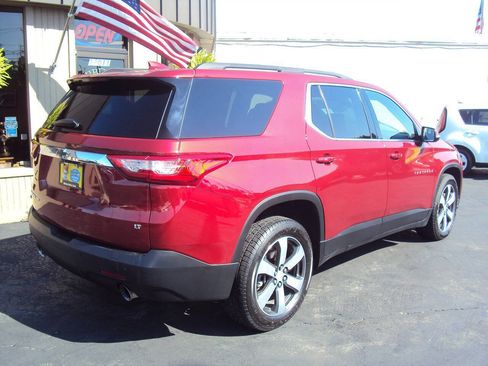 Used 2020 Chevrolet Traverse LT w/ LT Premium Package AWD/4WD image 5