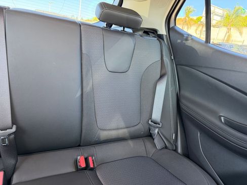 Used 2025 Buick Encore GX Preferred image 35