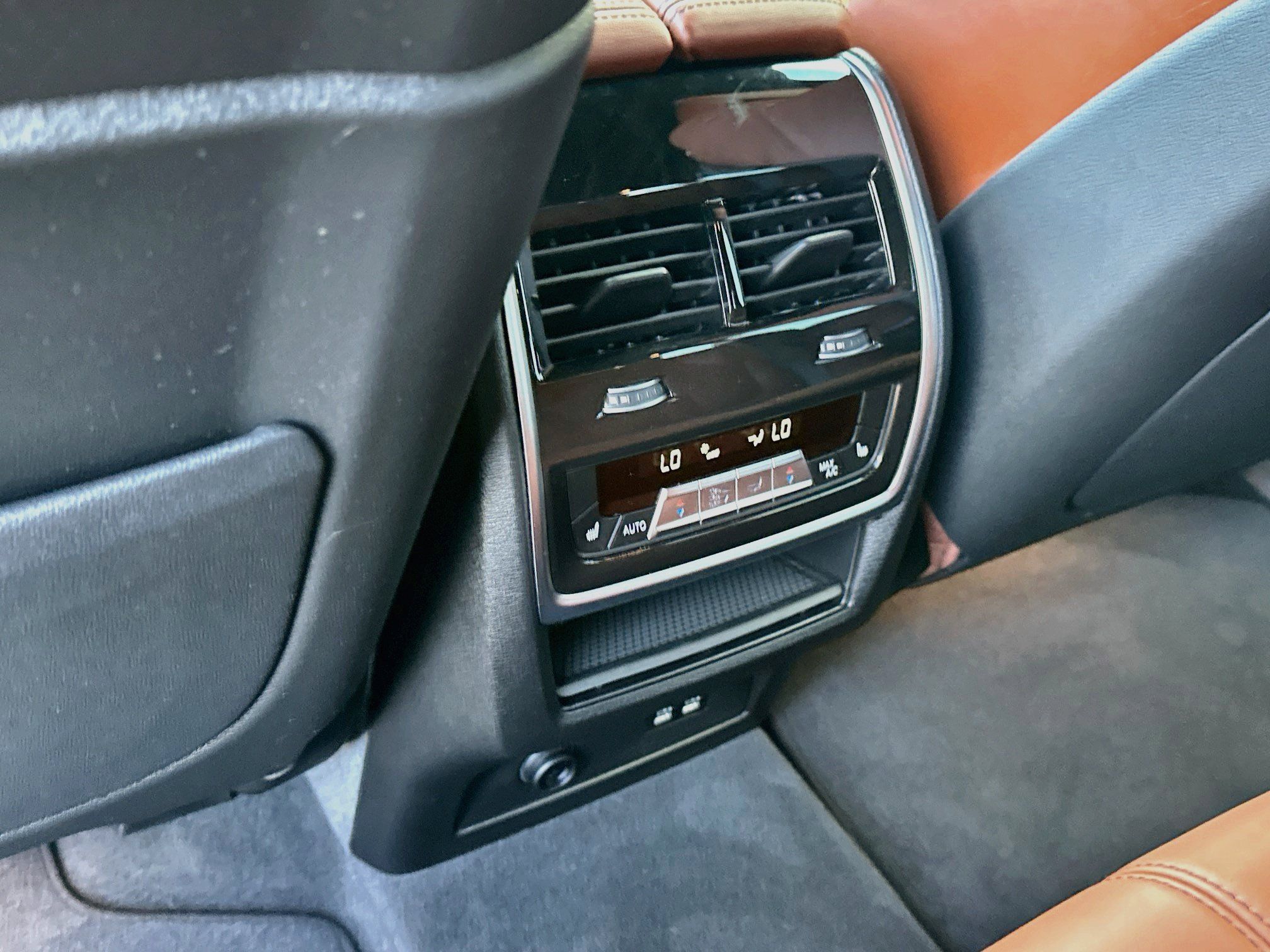 Used 2025 BMW X5 sDrive40i w/ Executive Package RWD image 24