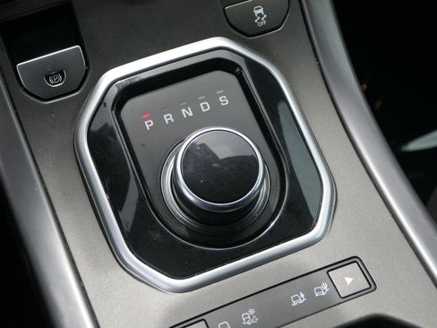 Used 2018 Land Rover Range Rover Evoque Landmark Edition image 21