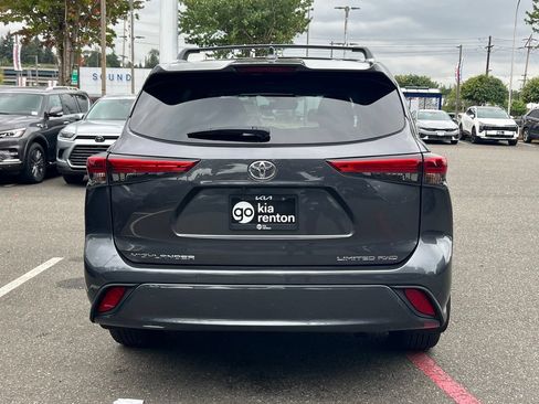 Used 2020 Toyota Highlander Limited AWD/4WD image 6