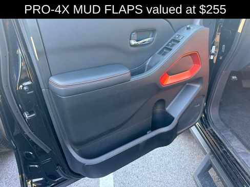 Used 2023 Nissan Frontier PRO-4X w/ Pro-4X Premium Package AWD/4WD image 10
