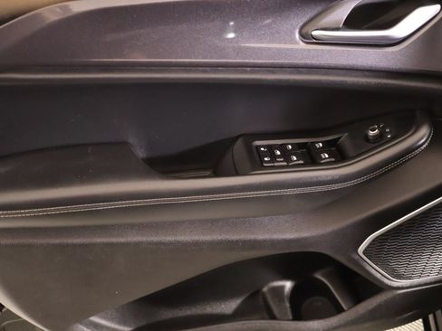 Used 2021 Jeep Grand Cherokee L Laredo RWD image 16