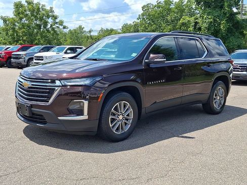 Used 2023 Chevrolet Traverse LT AWD/4WD image 6