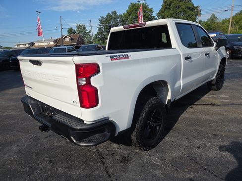 Used 2024 Chevrolet Silverado 1500 LT Trail Boss AWD/4WD image 4