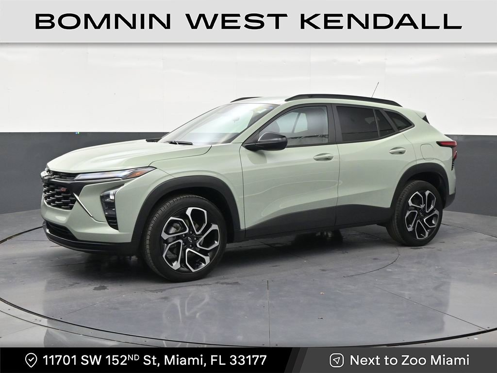 Used 2024 Chevrolet Trax RS FWD image 1