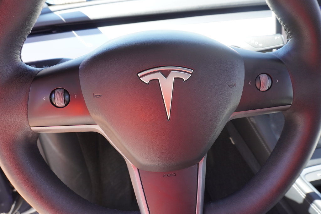 Used 2021 Tesla Model Y Long Range AWD/4WD image 22