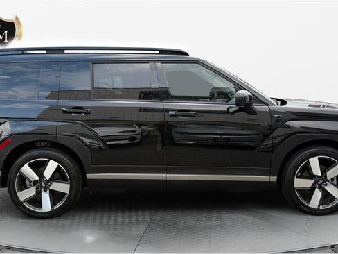 Used 2024 Hyundai Santa Fe Limited FWD image 6