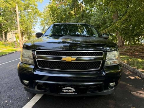 Used 2013 Chevrolet Suburban LT AWD/4WD image 3
