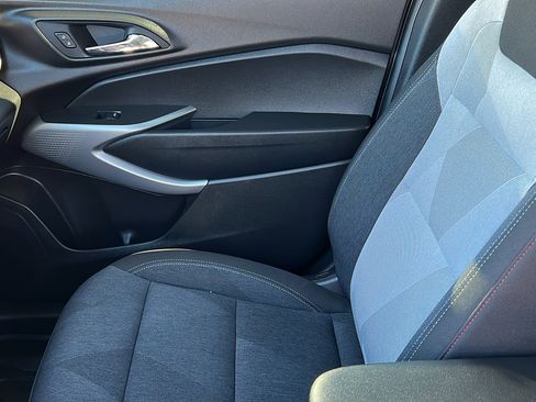 Used 2024 Chevrolet Trax RS image 18