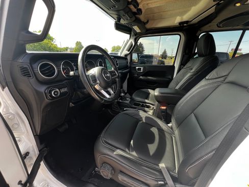 Used 2019 Jeep Wrangler Unlimited Sahara w/ Dual Top Group image 11