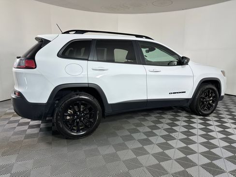 Used 2023 Jeep Cherokee Altitude Lux image 7
