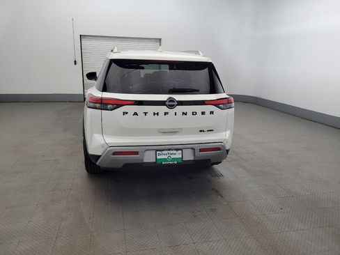 Used 2022 Nissan Pathfinder SL w/ SL Black Package AWD/4WD image 6