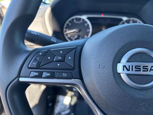 Used 2023 Nissan Sentra SV image 29