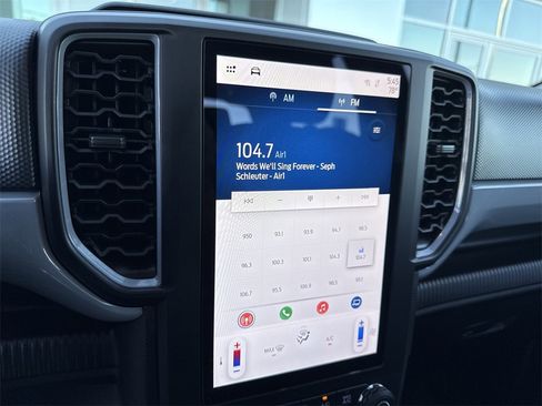 Used 2024 Ford Ranger XL image 27