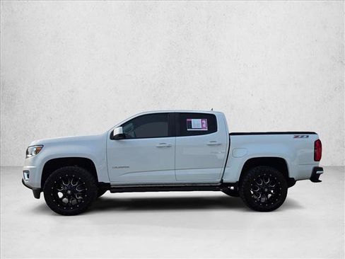 Used 2020 Chevrolet Colorado Z71 AWD/4WD image 2