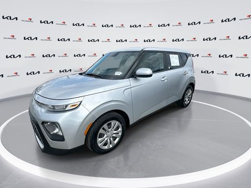 Used 2020 Kia Soul LX image 4