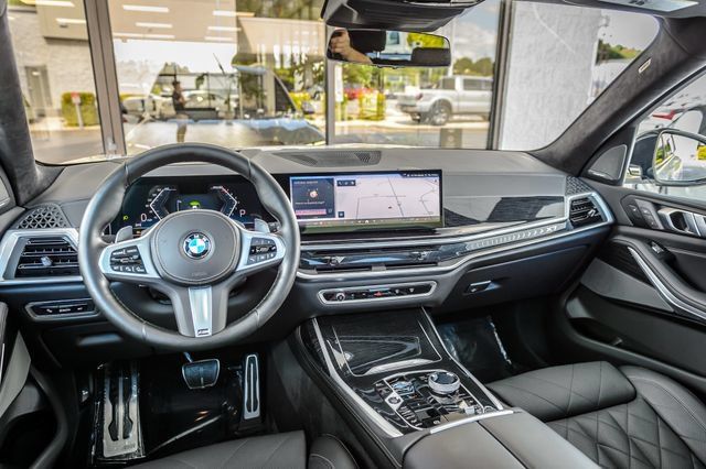 Used 2024 BMW X7 xDrive40i w/ Executive Package AWD/4WD image 28