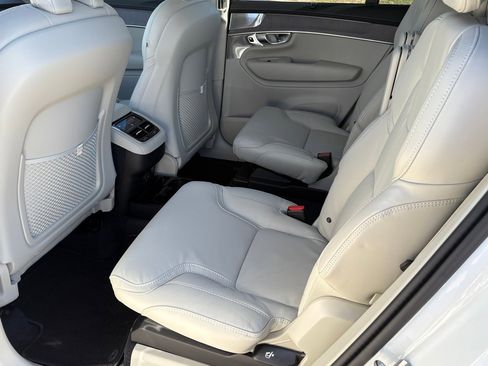 New 2026 Volvo XC90 B6 Ultra w/ Lounge Package image 24