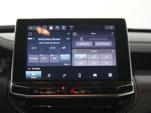 Used 2025 Jeep Compass Trailhawk AWD/4WD image 17