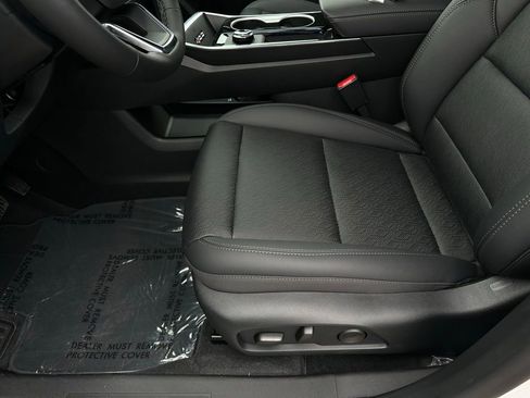 New 2026 Chevrolet Equinox LT w/ Convenience Package II FWD image 12