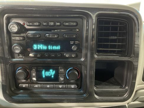 Used 2006 GMC Sierra 1500 SLT w/ Onstar Plus Package image 17