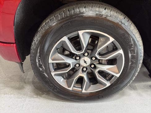 Used 2024 Chevrolet Silverado 1500 RST w/ Convenience Package II AWD/4WD image 9