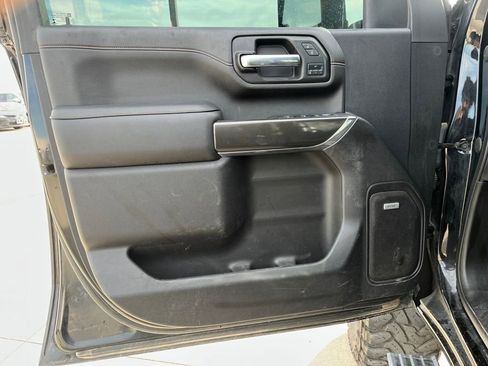 Used 2022 GMC Sierra 2500 AT4 w/ AT4 Premium Plus Package image 13