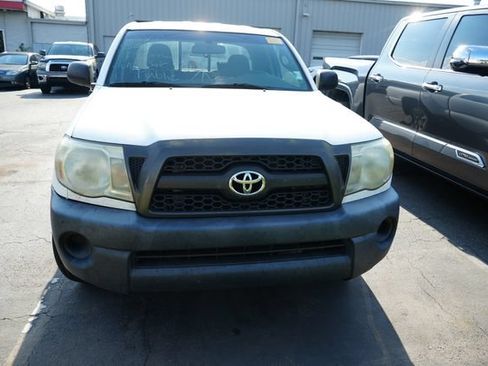 Used 2011 Toyota Tacoma 2WD Access Cab w/ Convenience Pkg image 4