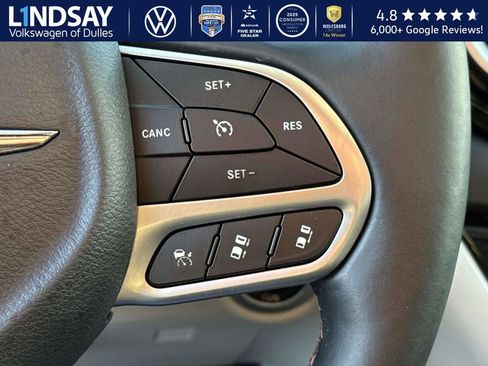 Used 2018 Chrysler Pacifica Touring-L Plus w/ Advanced Safetytec Group image 25