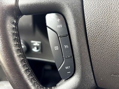 Used 2021 Chevrolet Express 2500 w/ Driver Convenience Package image 15