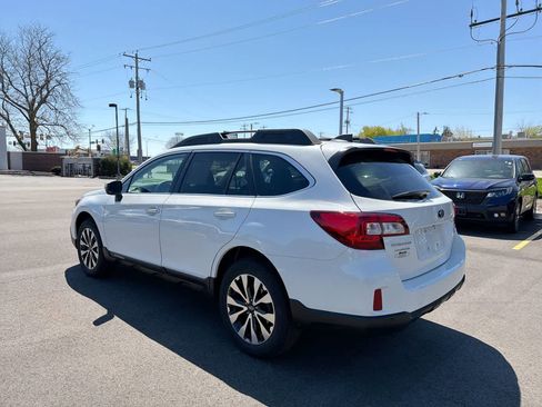 Used 2017 Subaru Outback 3.6R Limited image 11