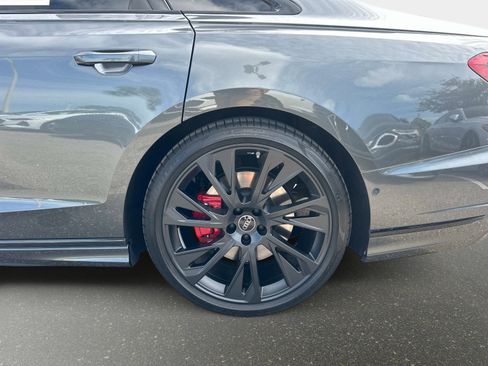 Used 2025 Audi S8 image 10