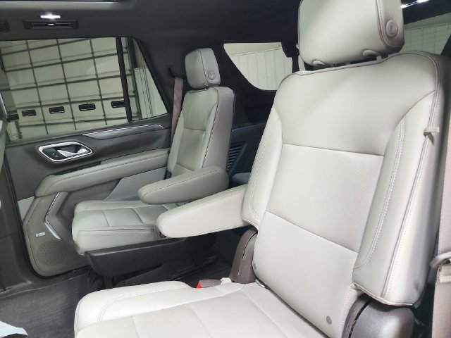 Used 2021 GMC Yukon SLT w/ SLT Luxury Plus Package RWD image 12