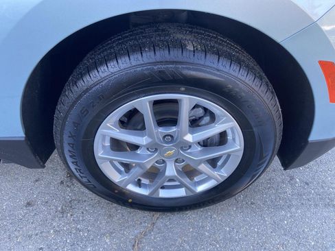Used 2022 Chevrolet Equinox LT image 12