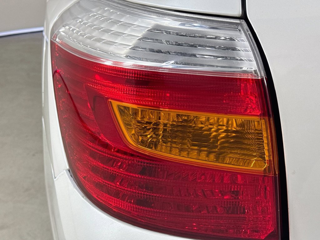 Used 2010 Toyota Highlander SE AWD/4WD image 28