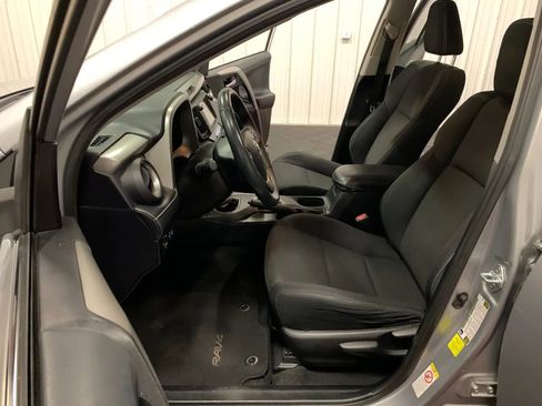 Used 2017 Toyota RAV4 XLE image 38