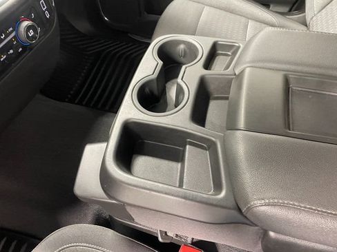 Used 2024 Chevrolet Silverado 1500 LT AWD/4WD image 17