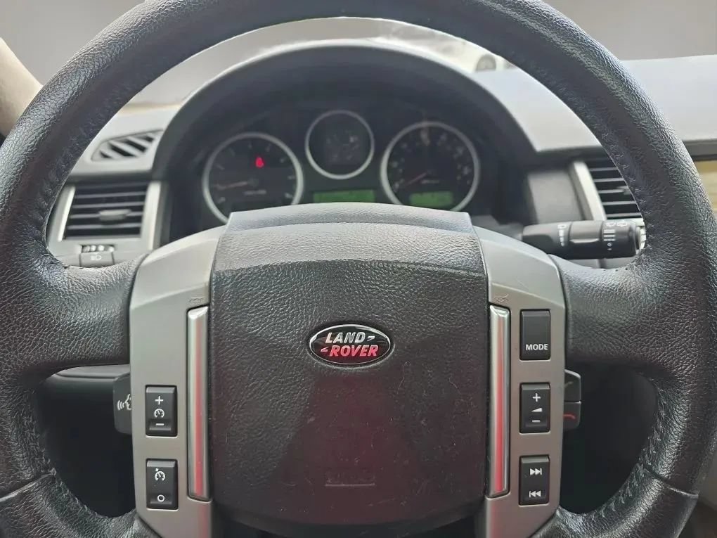Used 2008 Land Rover Range Rover Sport Supercharged AWD/4WD image 19