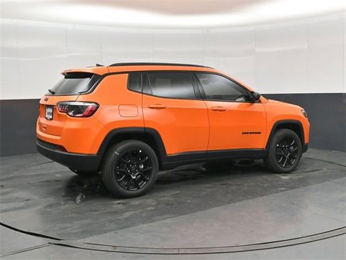 New 2026 Jeep Compass Latitude image 3