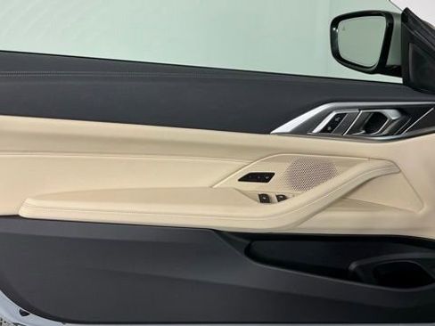 Used 2024 BMW M440i Convertible w/ Premium Package image 12