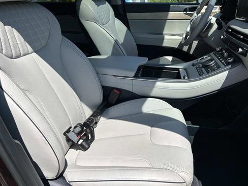 Used 2024 Hyundai Palisade Limited image 26