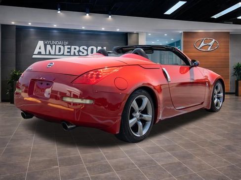 Used 2006 Nissan 350Z Touring RWD image 16